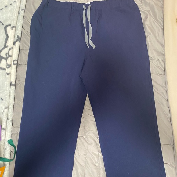 Navy Figs - Picture 2 of 4